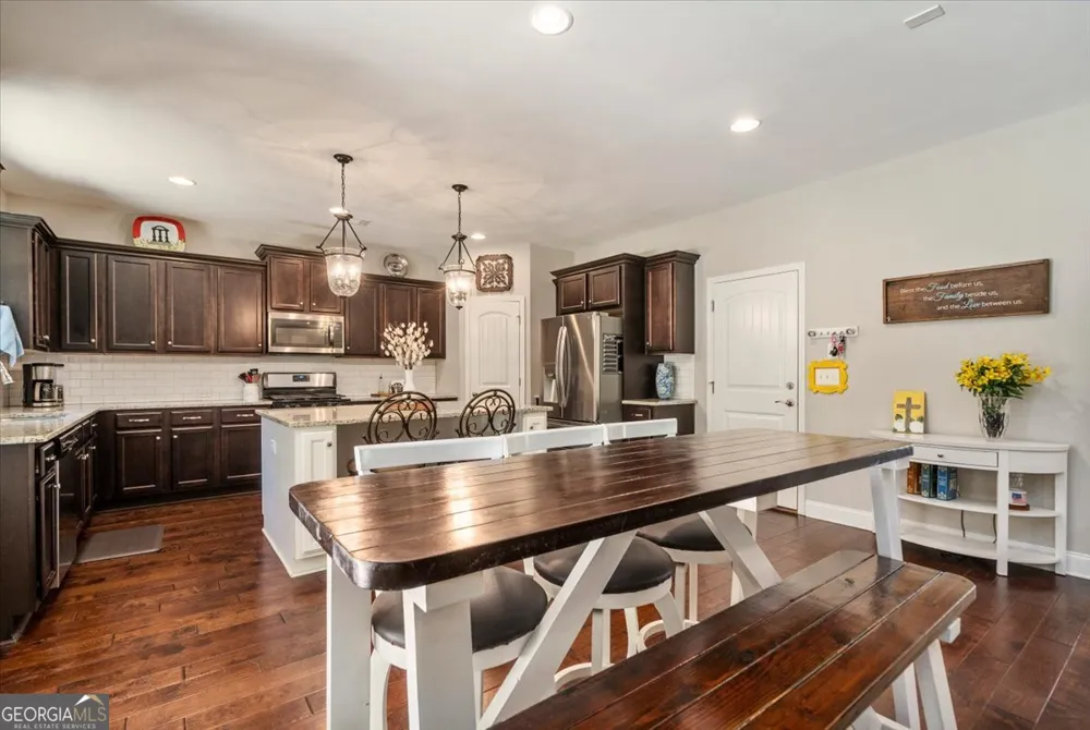 1517 Grove Brook LN Watkinsville, GA 30677