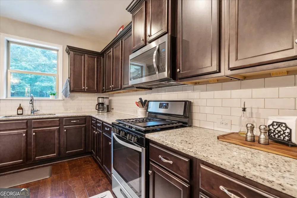1517 Grove Brook LN Watkinsville, GA 30677