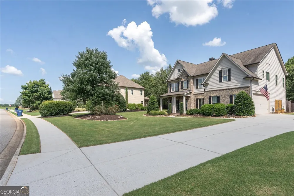1517 Grove Brook LN Watkinsville, GA 30677