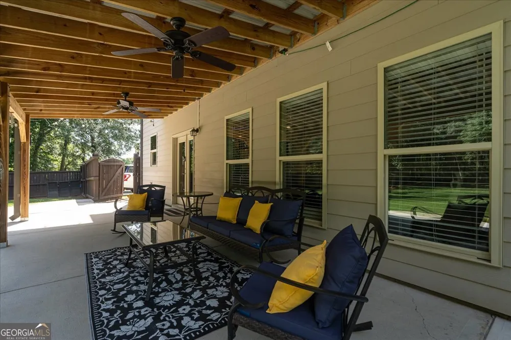 1517 Grove Brook LN Watkinsville, GA 30677