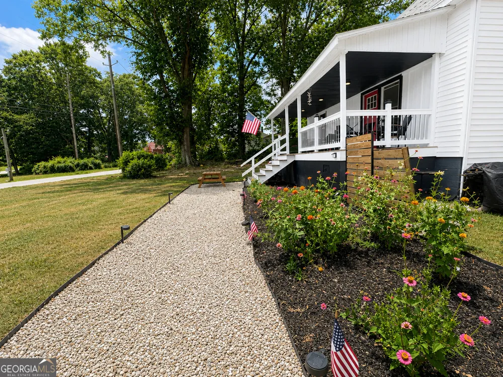 30 Church ST Carnesville, GA 30521