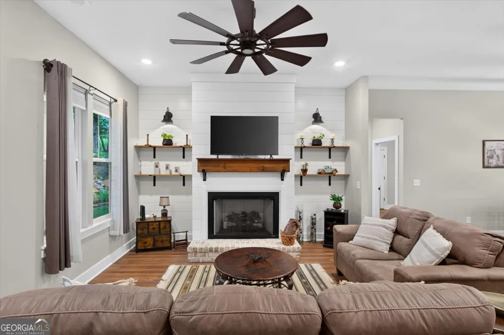 165 Salacoa Mountain View DR Jasper, GA 30143