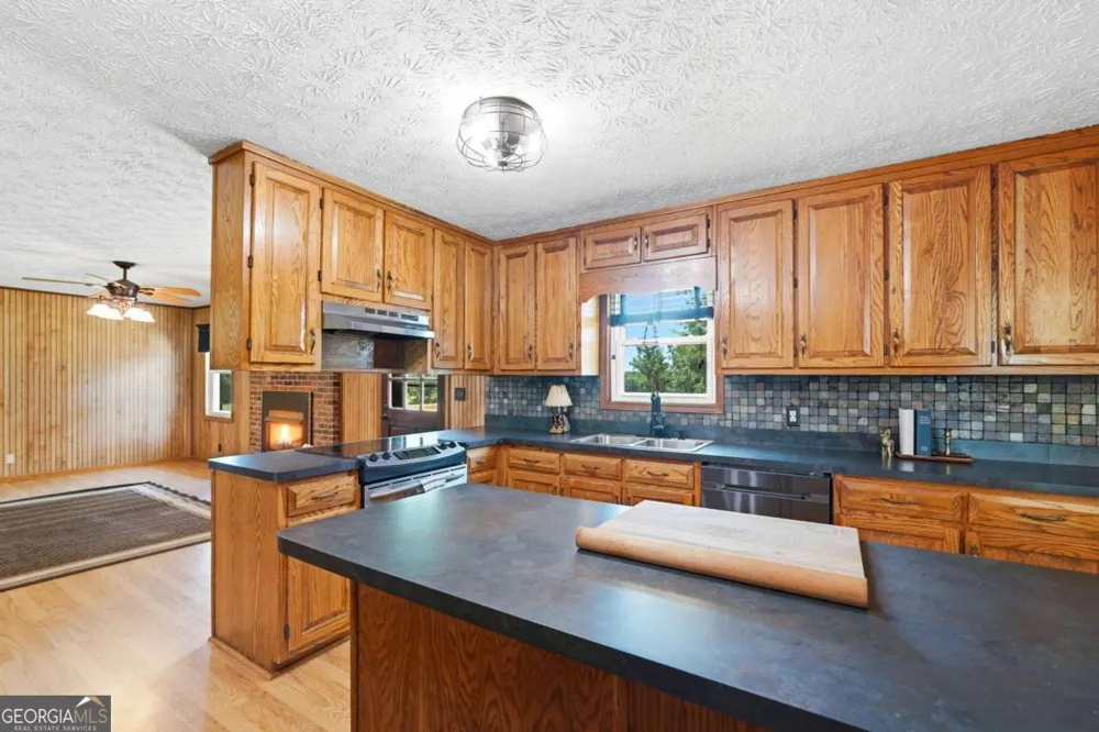 238 Winters RD Temple, GA 30179