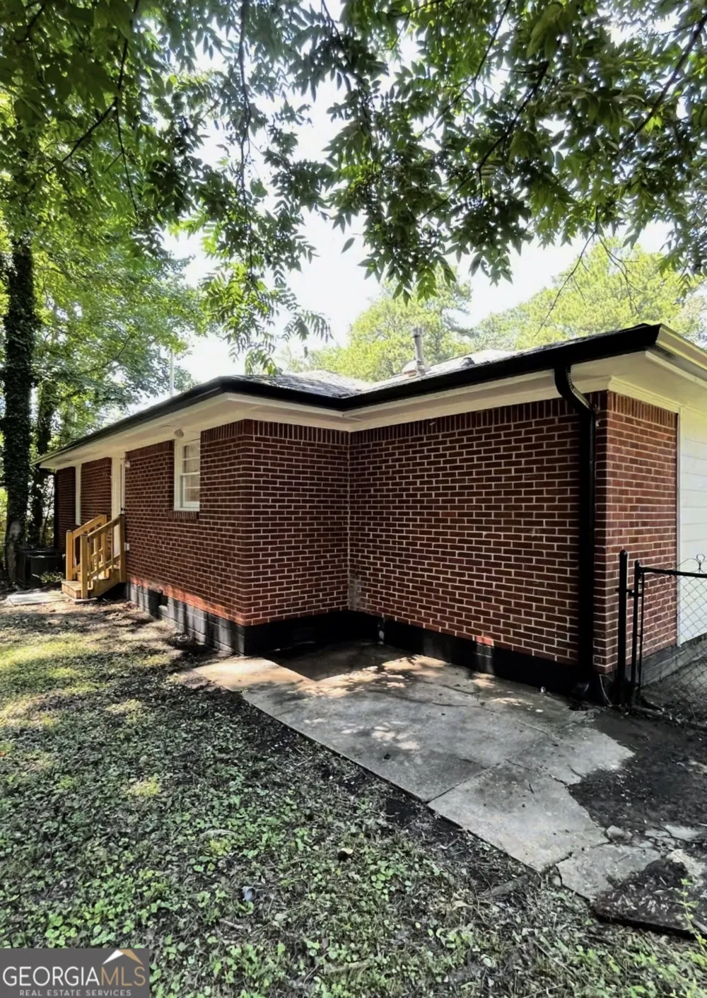 2328 Bonner RD East Point, GA 30344