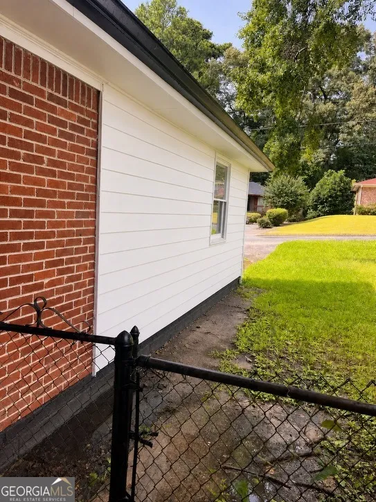 2328 Bonner RD East Point, GA 30344