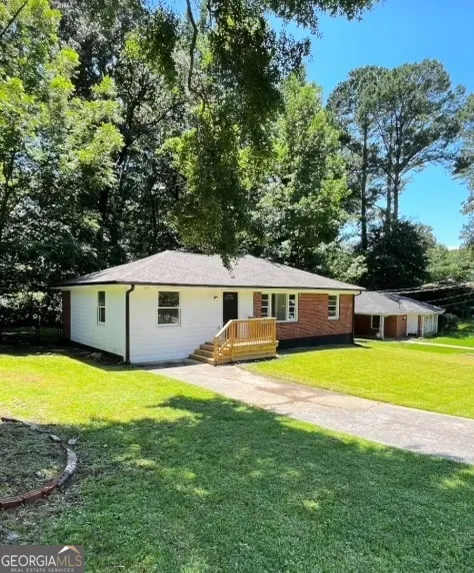 2328 Bonner RD East Point, GA 30344