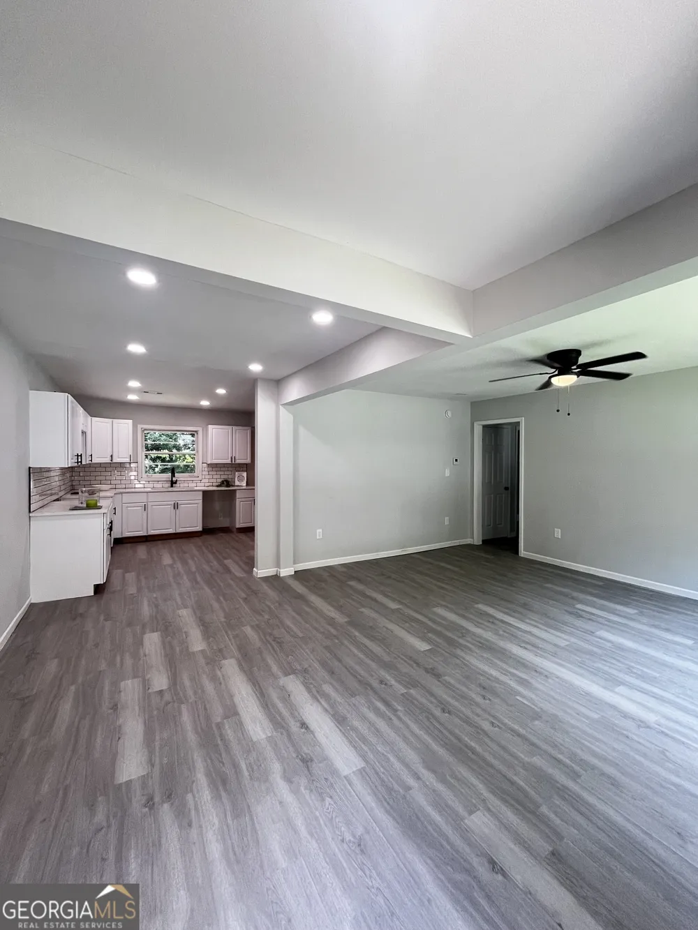 2328 Bonner RD East Point, GA 30344