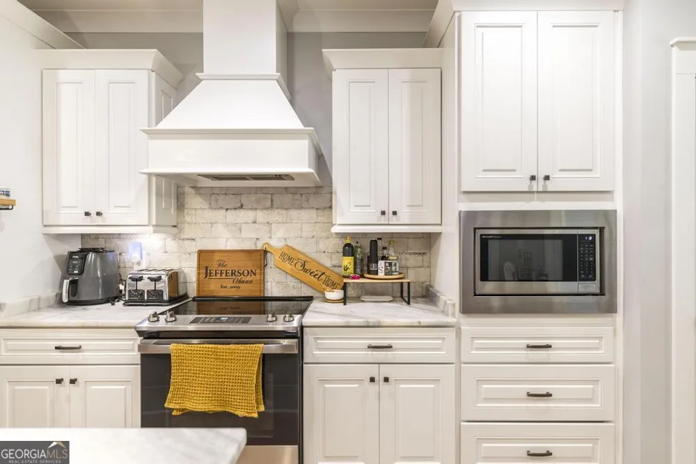 306 Rustic Live Oak TRL Bonaire, GA 31005