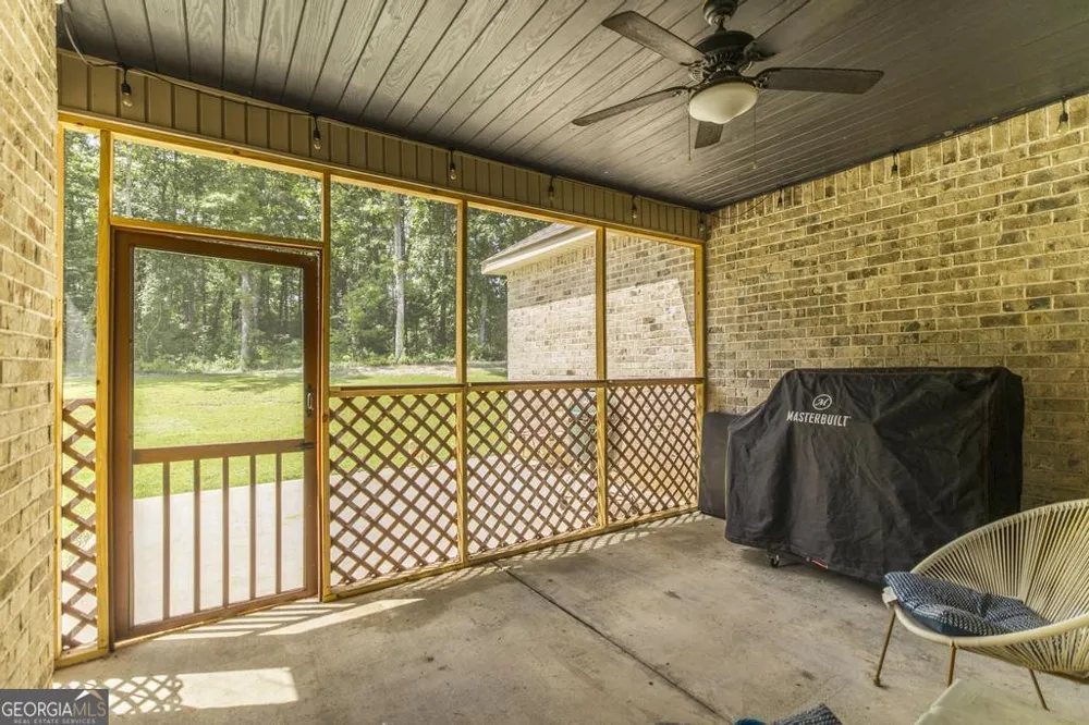 306 Rustic Live Oak TRL Bonaire, GA 31005