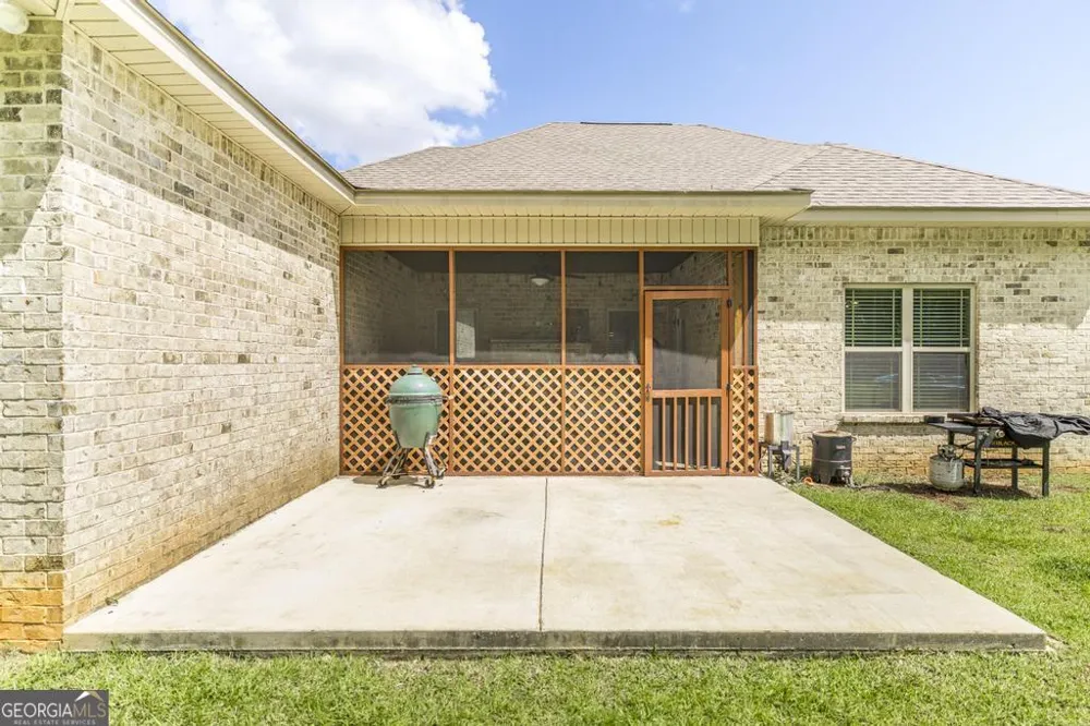 306 Rustic Live Oak TRL Bonaire, GA 31005
