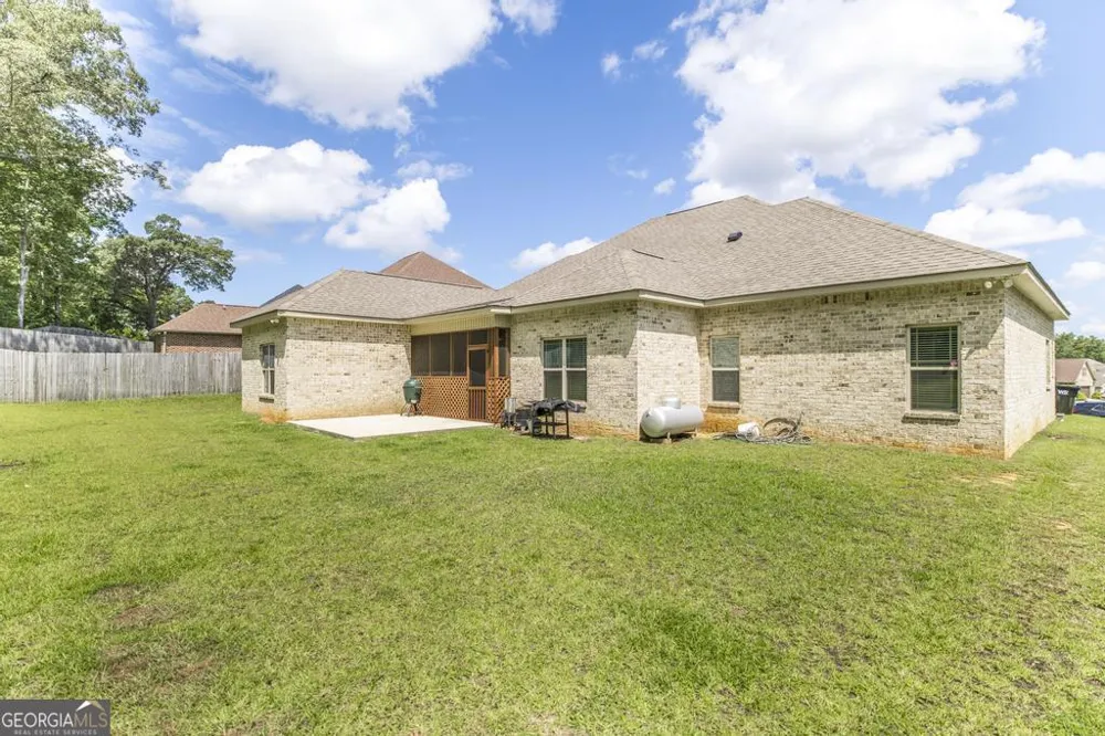 306 Rustic Live Oak TRL Bonaire, GA 31005