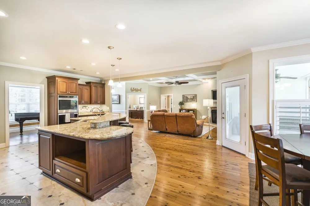 202 Lowpoint TRL Warner Robins, GA 31093