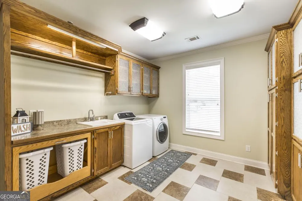 202 Lowpoint TRL Warner Robins, GA 31093