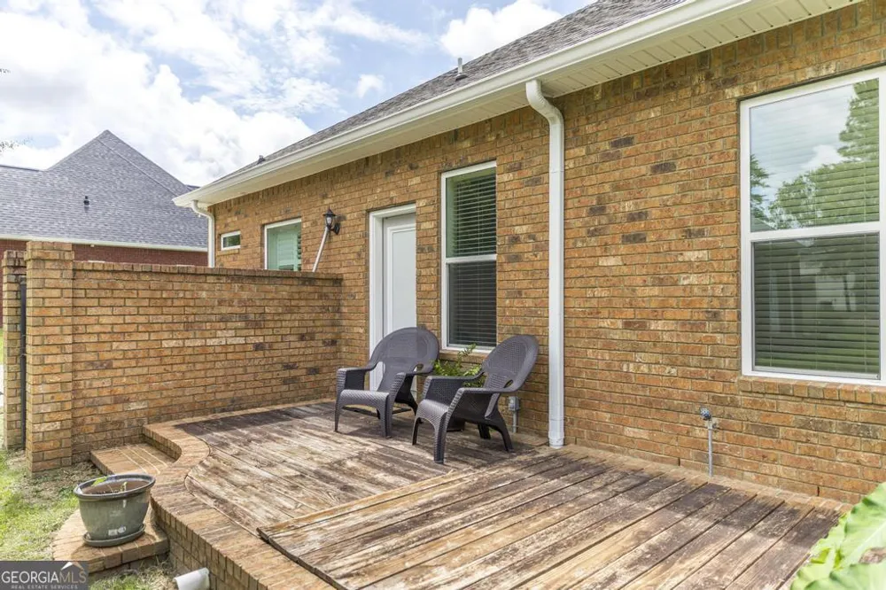 202 Lowpoint TRL Warner Robins, GA 31093