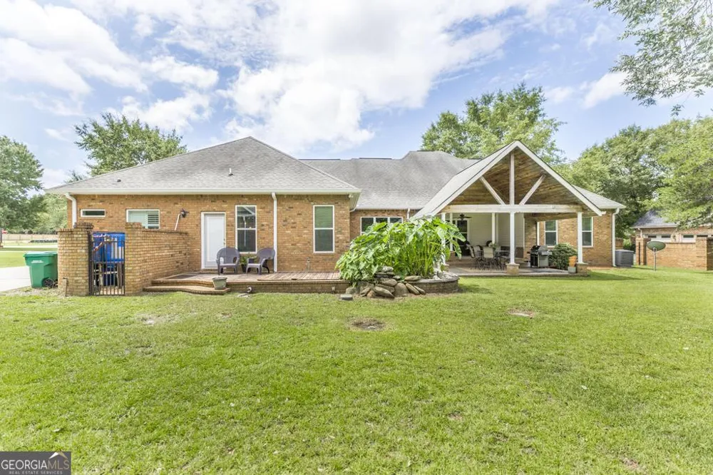 202 Lowpoint TRL Warner Robins, GA 31093