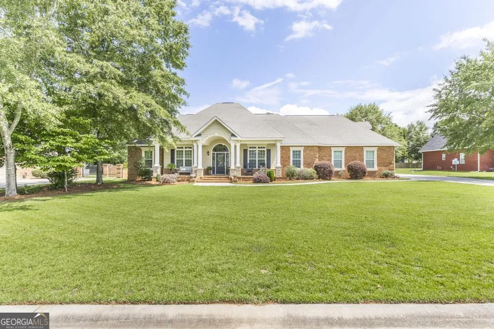 202 Lowpoint TRL Warner Robins, GA 31093