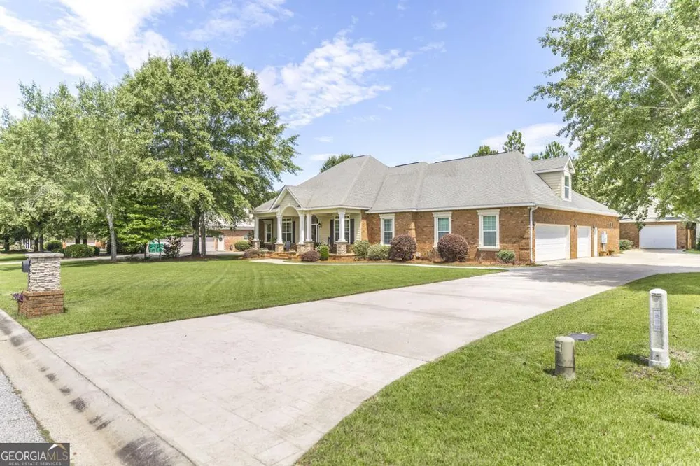 202 Lowpoint TRL Warner Robins, GA 31093