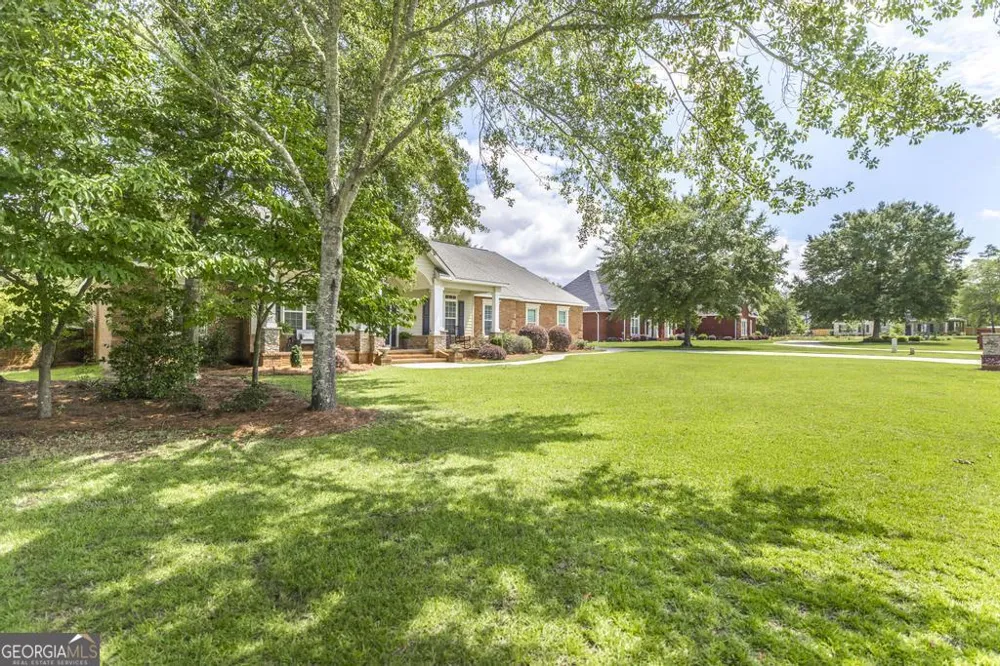 202 Lowpoint TRL Warner Robins, GA 31093
