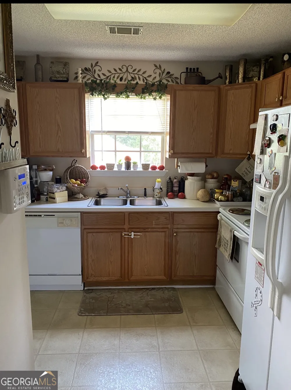 112 Canterbury CT Jackson, GA 30233