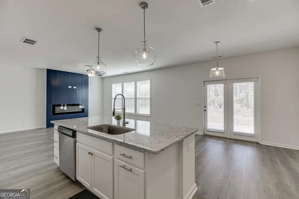 198 Blue Dragon DR Jefferson, GA 30549