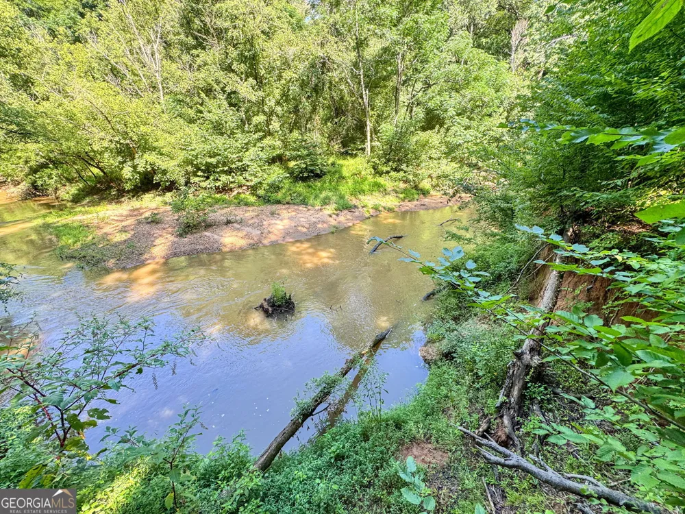 104 Ridge Way Forsyth, GA 31029