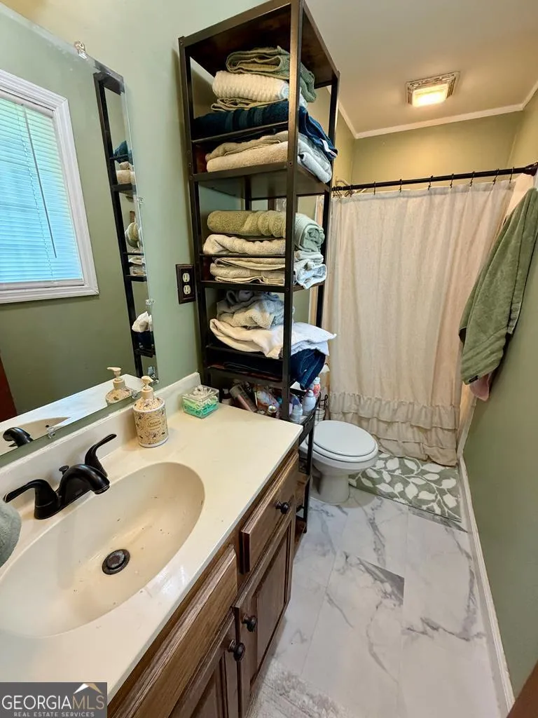 57 Lakeside DR Tifton, GA 31793