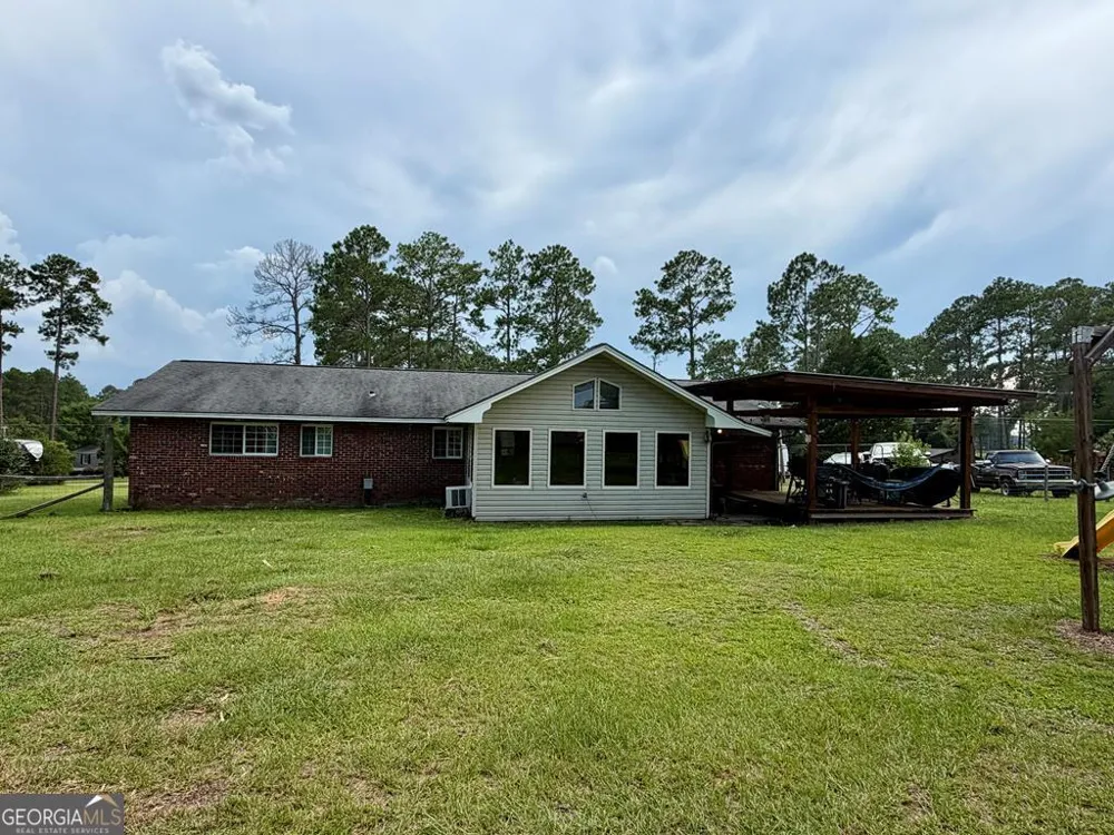 57 Lakeside DR Tifton, GA 31793