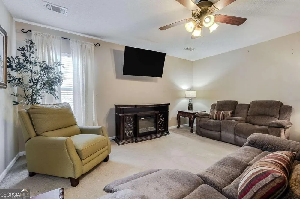 323 Winchester DR Pooler, GA 31322