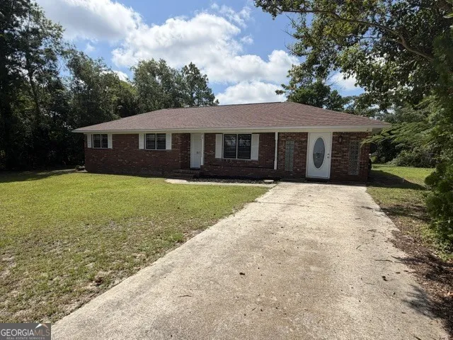 815 E Edwards ST Mount Vernon, GA 30445