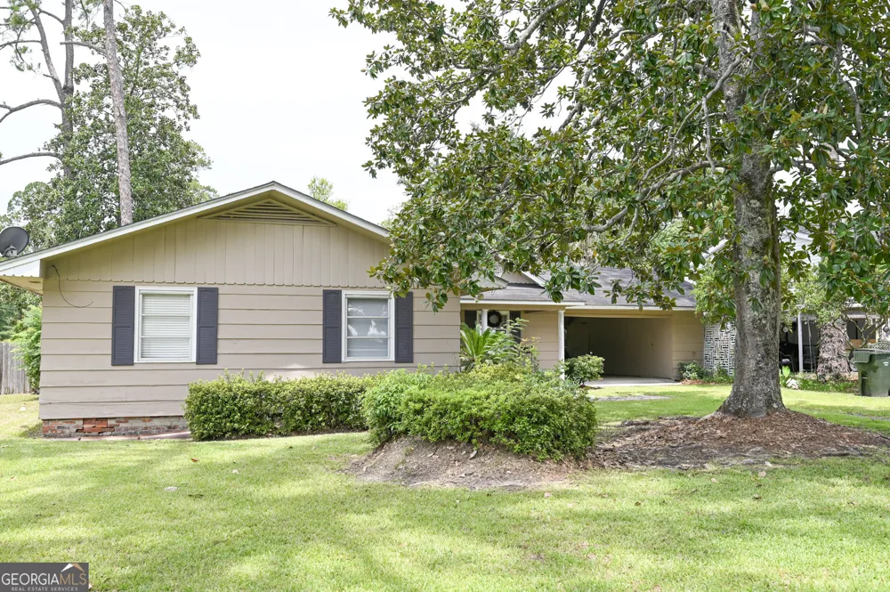 1301 Dean DR Waycross, GA 31501