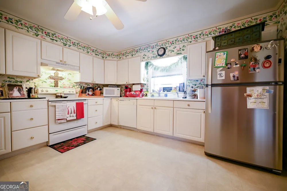 1301 Dean DR Waycross, GA 31501