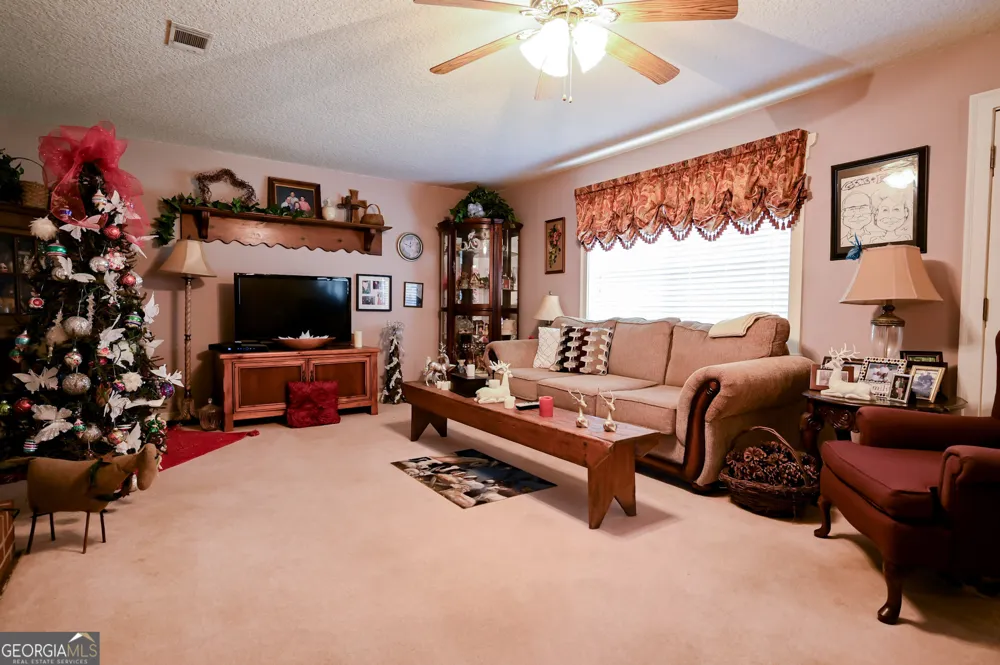 1301 Dean DR Waycross, GA 31501