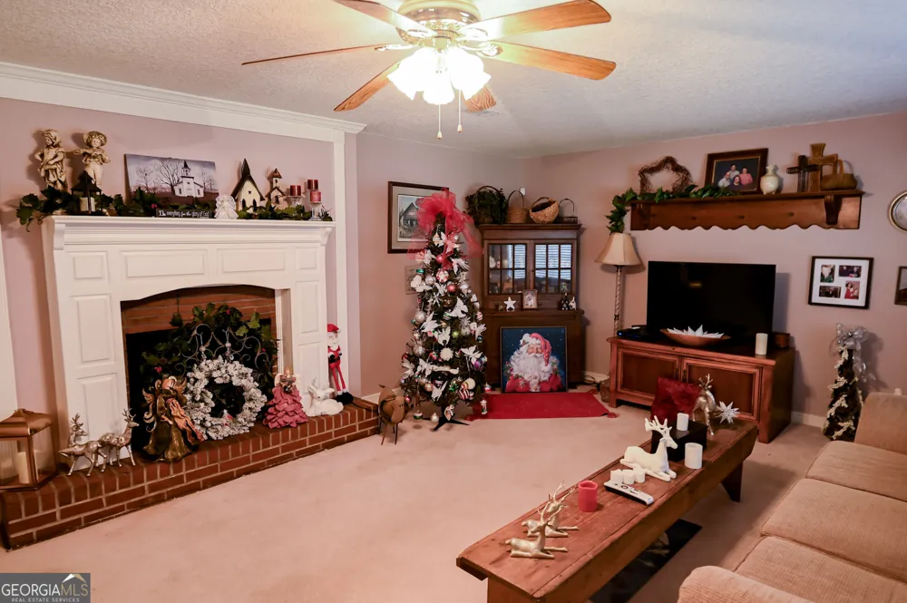 1301 Dean DR Waycross, GA 31501