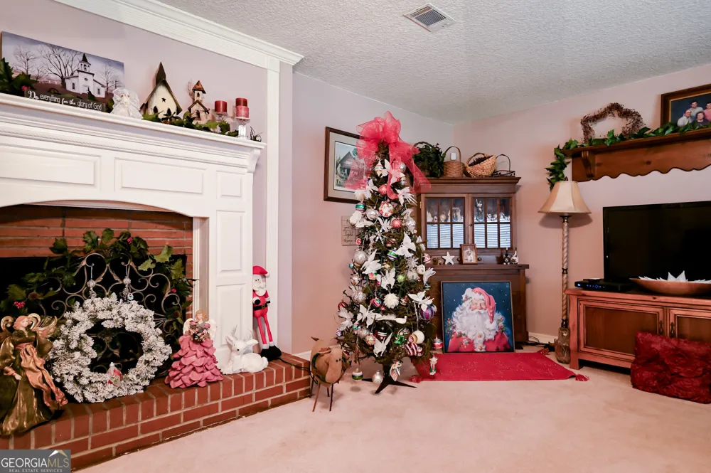 1301 Dean DR Waycross, GA 31501
