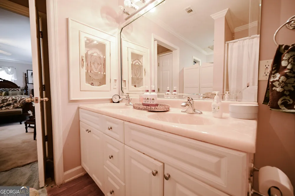 1301 Dean DR Waycross, GA 31501
