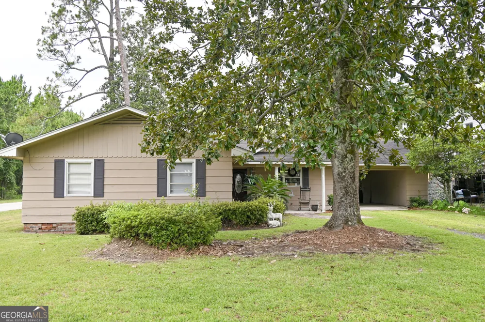 1301 Dean DR Waycross, GA 31501