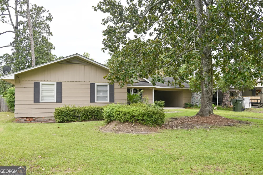 1301 Dean DR Waycross, GA 31501