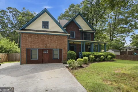 1176 Michael LN