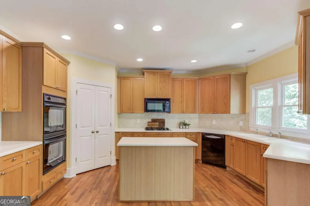 5989 Grand Loop RD Sugar Hill, GA 30518