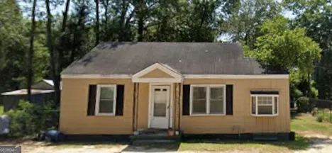 604 W Moore ST