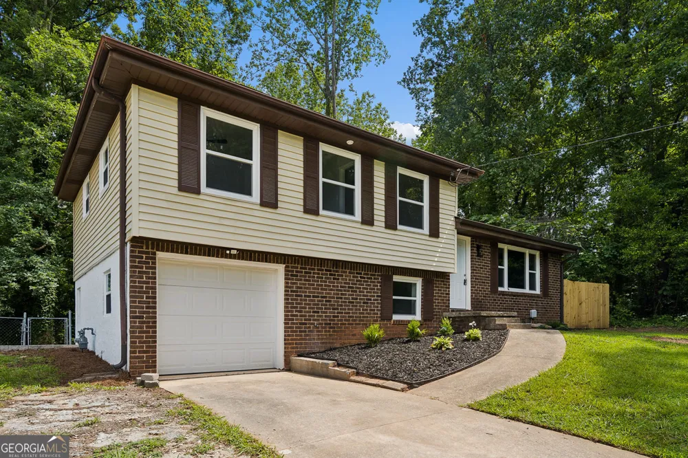 498 Queen Aliese Ln LN Jonesboro, GA 30236