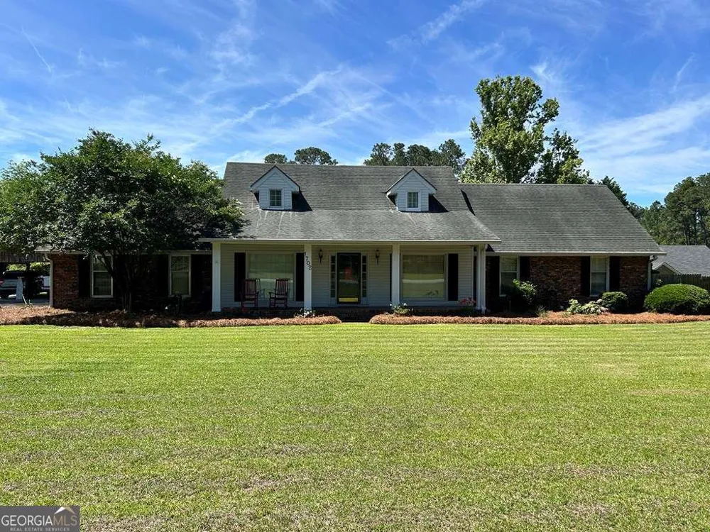 1702 Slack DR Tifton, GA 31793