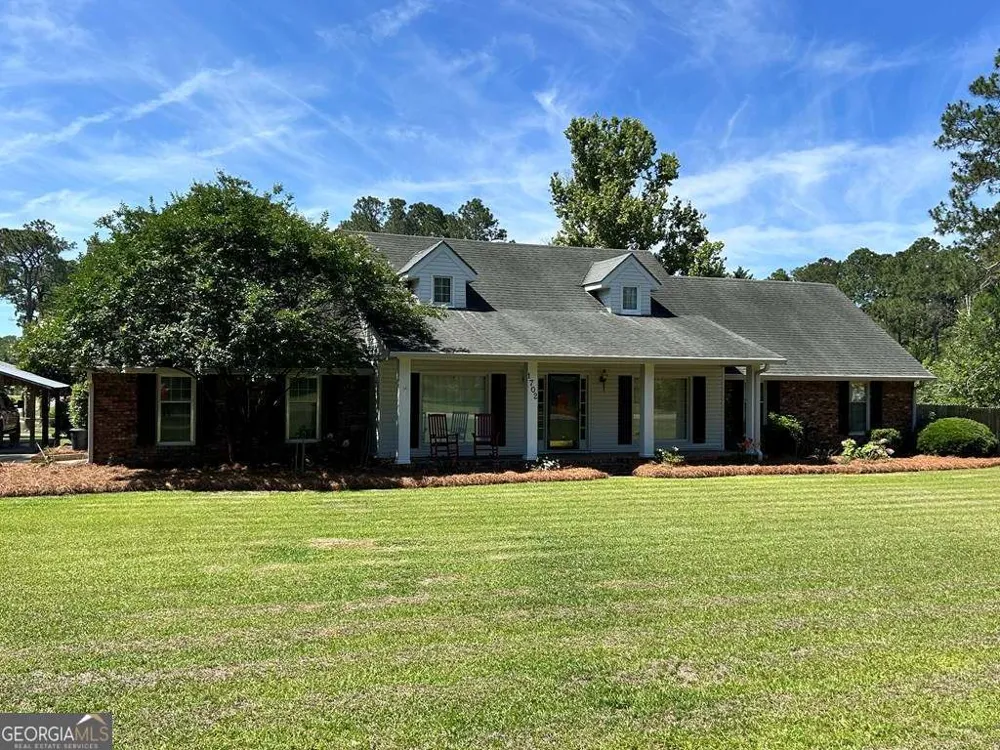 1702 Slack DR Tifton, GA 31793