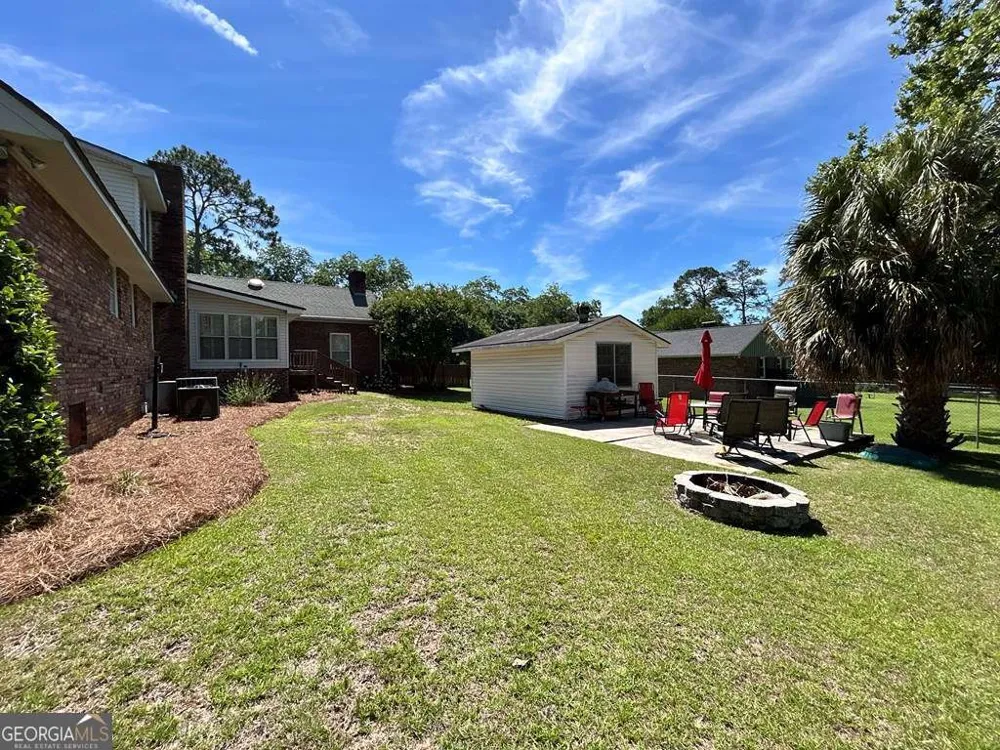 1702 Slack DR Tifton, GA 31793
