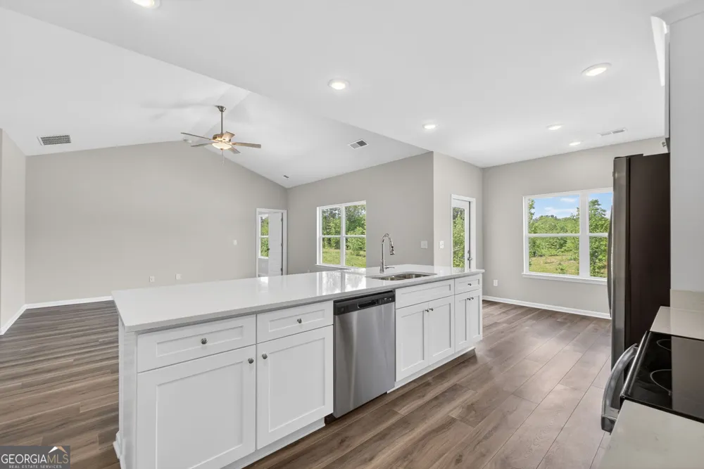 132 Blackmon RD Williamson, GA 30292