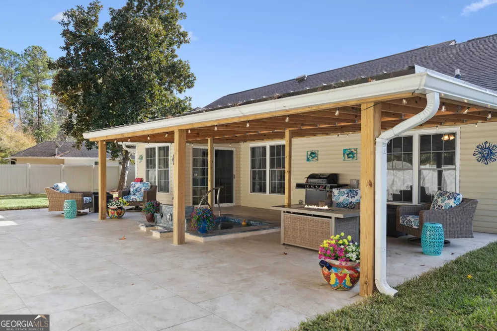 157 Country Walk CIR Brunswick, GA 31525