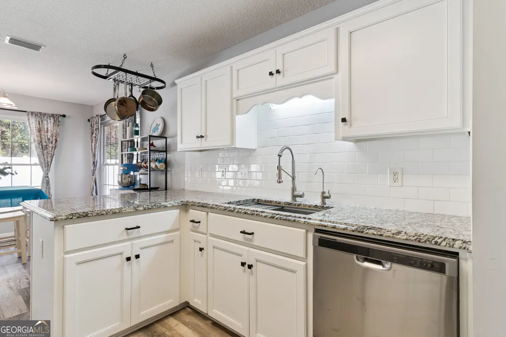 157 Country Walk CIR Brunswick, GA 31525