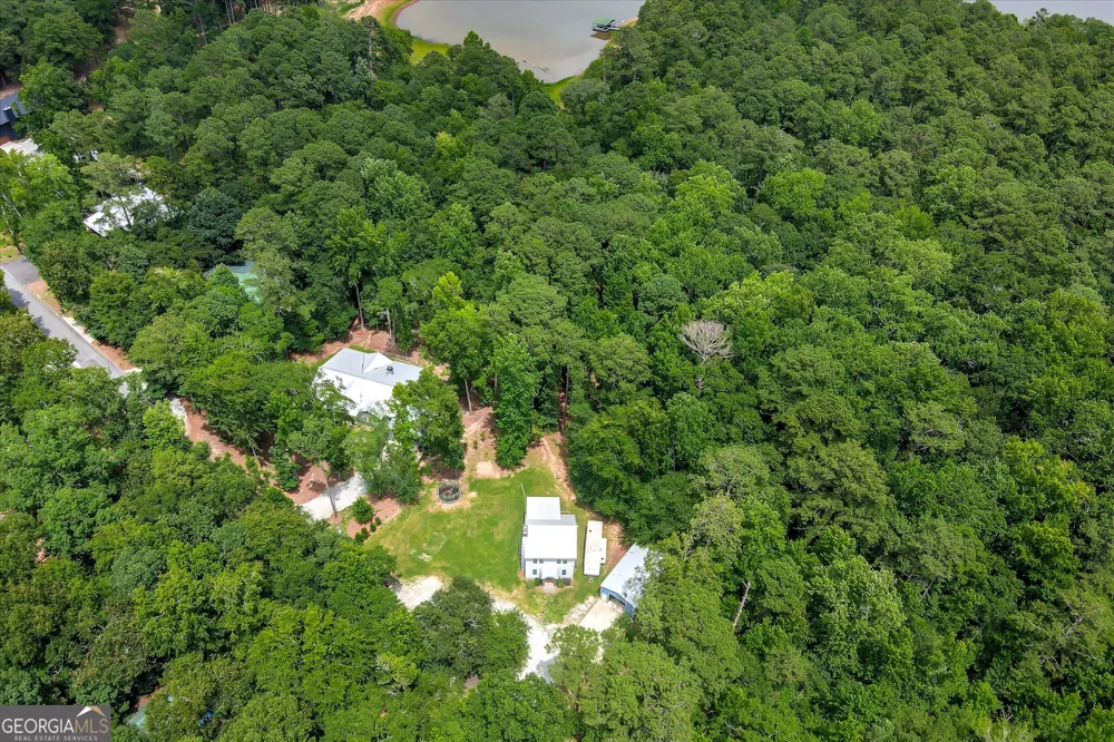 1697 Broad River Scenic DR Tignall, GA 30668