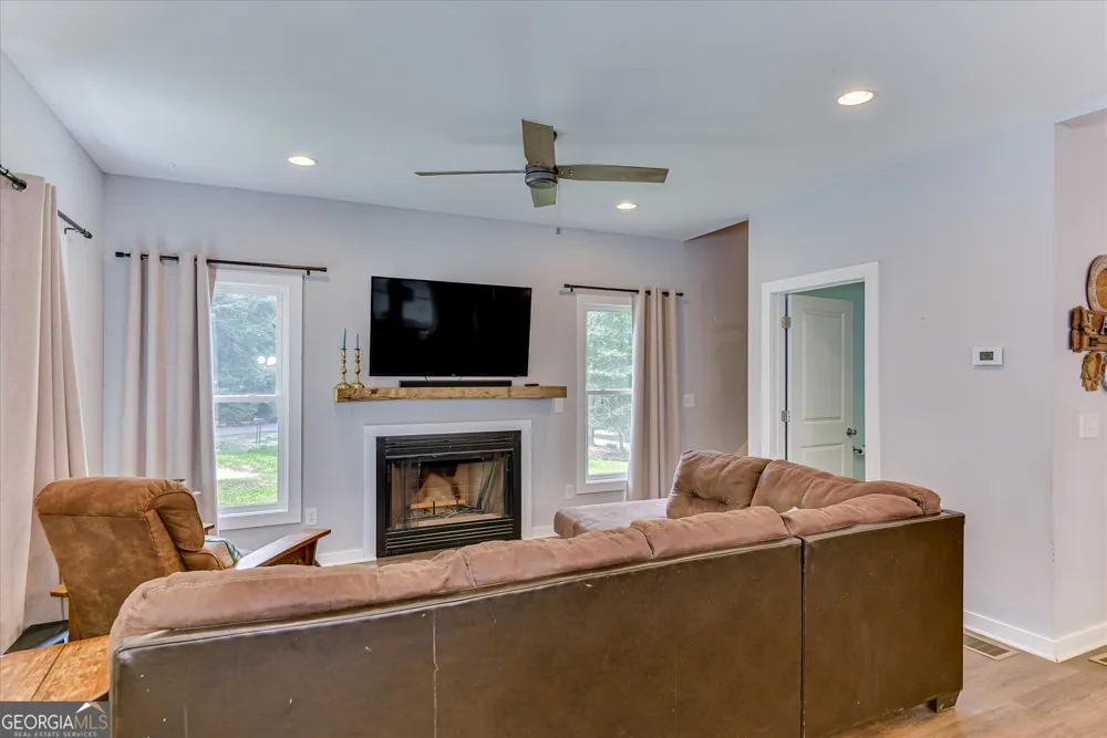 1697 Broad River Scenic DR Tignall, GA 30668
