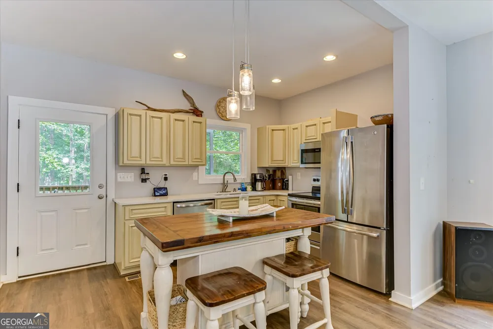 1697 Broad River Scenic DR Tignall, GA 30668